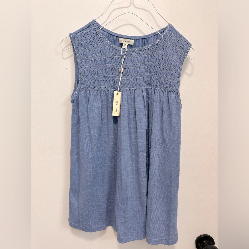 NWT cute summer top!